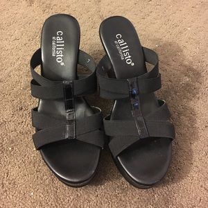 Black comfortable wedges