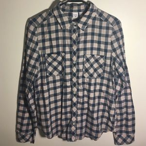 BUTTON UP GREAT FOR LAYERING