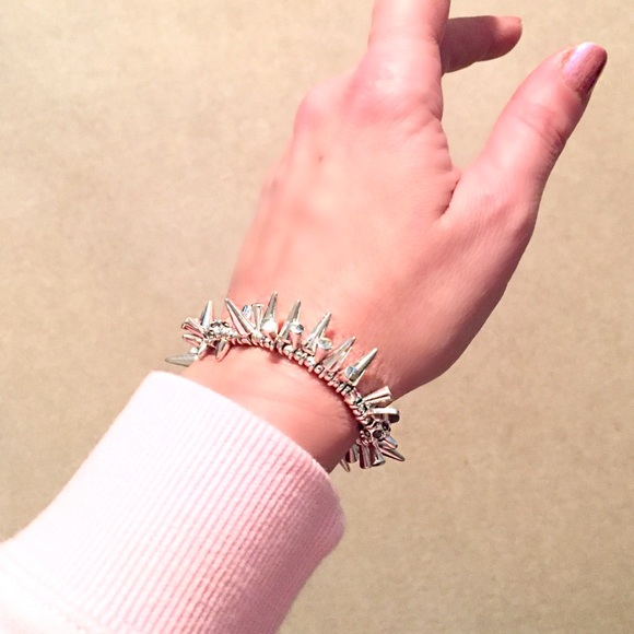 💕STELLA & DOT Renegade Bracelet NEVER WORN💕