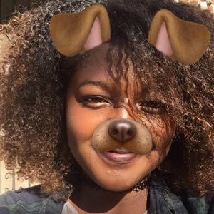 Meet your Posher, Mia