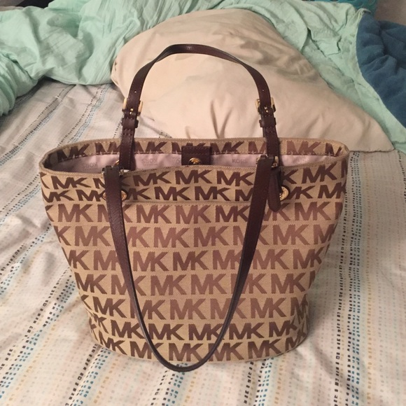 Michael Koors medium sized tote bag