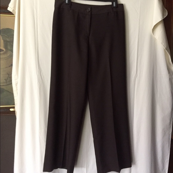 Ann Taylor 2-pc pant suit. Fully Lined. Brown. - Picture 3 of 4