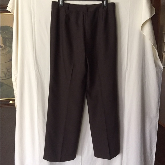 Ann Taylor 2-pc pant suit. Fully Lined. Brown. - Picture 4 of 4