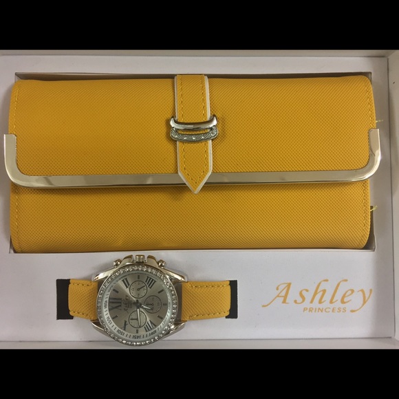 Ashley Ladies Watch with Wallet - Picture 2 of 4
