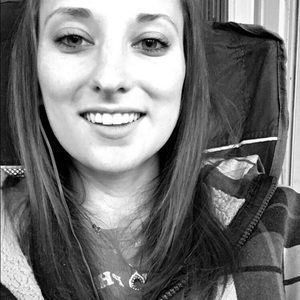Meet your Posher, Courtney