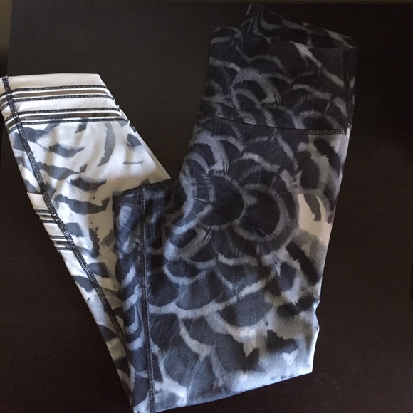 Lulu lemon yoga pants