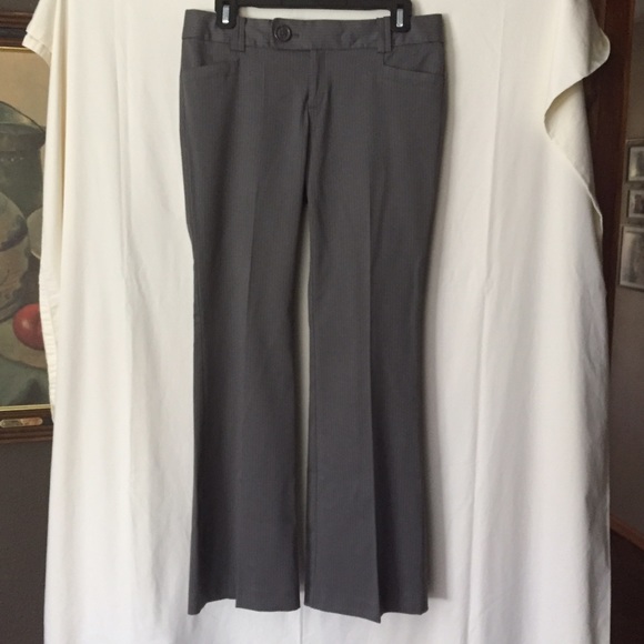 Banana Republic Stretch Trouser. Gray.