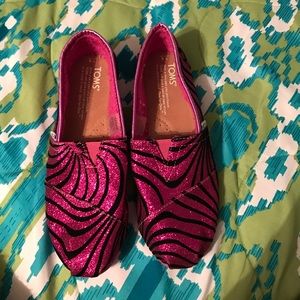 Pink and black toms worn once