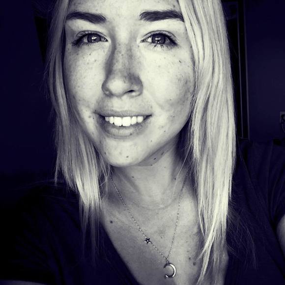 Meet your Posher, Nancy - Picture 2 of 2