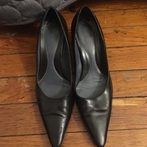Cole Haan pump