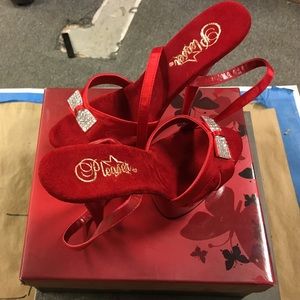 Women's red heels size 8 runs small