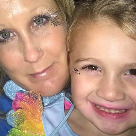 Meet your Posher, Chrissy - Picture 2 of 4