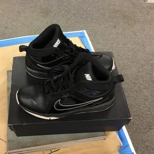 Boys nikes