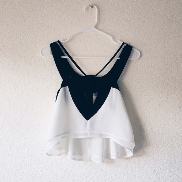 ANGL Crop Top - Geometric Size S
