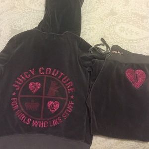 ❤️ Adorable and comfy Juicy Couture sweatsuit! ❤️