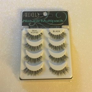 4 pairs of Natural Wispies Black Eyelashes