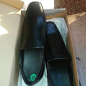 Dress shoes