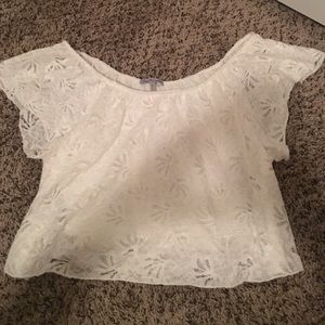 On/off the shoulder crop top