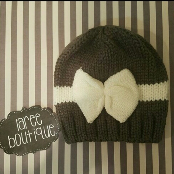 Hand made Cute Baby girl beanie with bow knit hat - Picture 1 of 2
