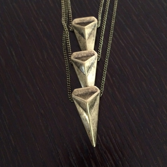 H&M Tiered Necklace - Picture 2 of 3