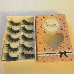 Brand New Momo's Eyelashes