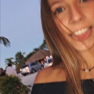 Meet your Posher, Olivia