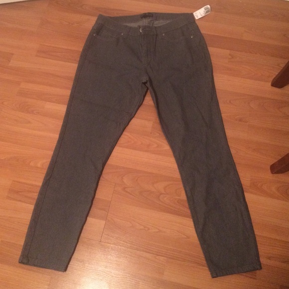 Forever 21+ size 14 SHORT grey jeans