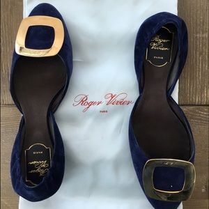 Roger Vivier Flats