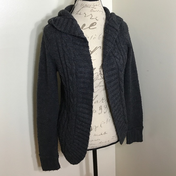 ⭐️ Grey Delias sweater ⭐️