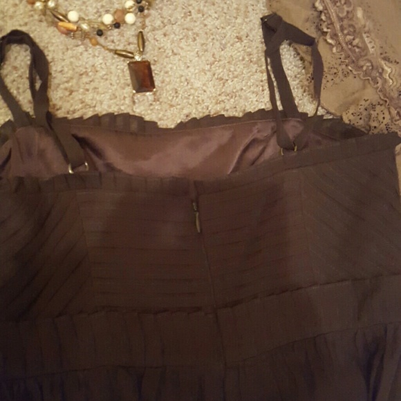 Adjustable strap, patterns on dress very flatter - Picture 4 of 4