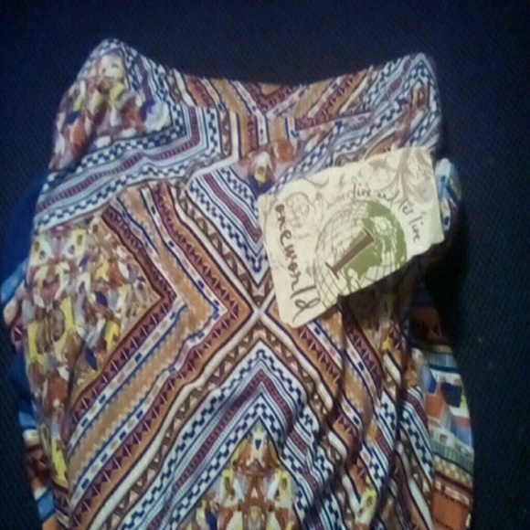One World Skirt - Picture 3 of 5