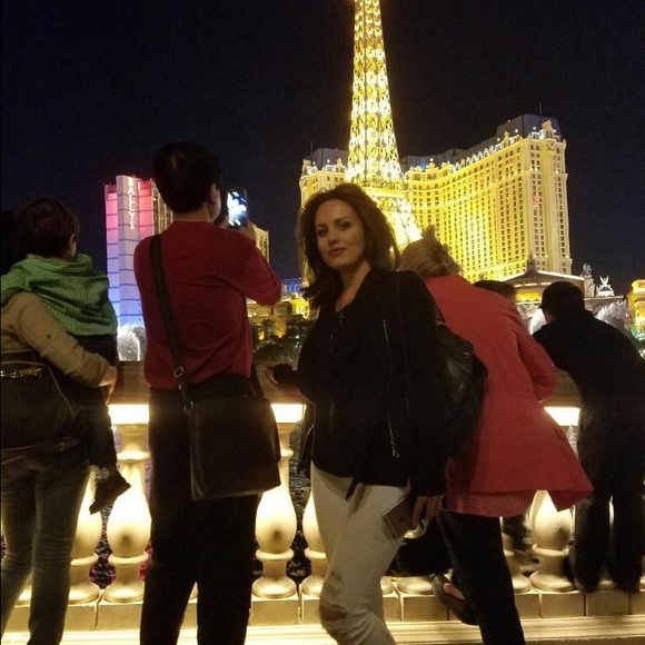 Meet your Posher, Ani