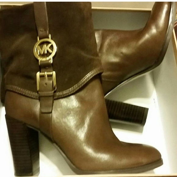 Micheal kors boots