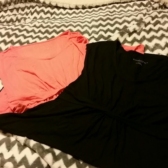 2 Liz Lange Maternity Comfy Dresses