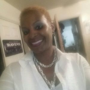 Meet your Posher, Evette