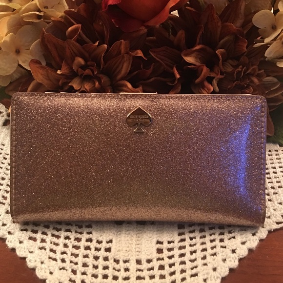 KATE SPADE wallet ♠️
