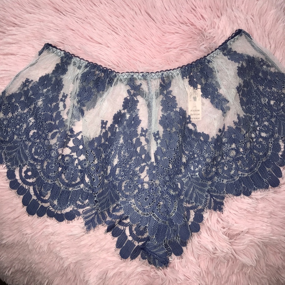 Victoria's Secret Dream Angels Floral Lace Short - Picture 5 of 6