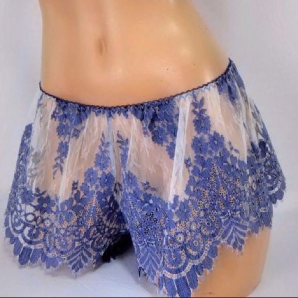Victoria's Secret Dream Angels Floral Lace Short - Picture 3 of 6