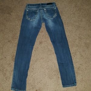 WOMAN'S DAYTRIP JEANS FROM THE BUCKLE