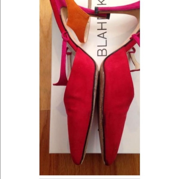 Manolo Blahnik Shoes - Picture 3 of 5