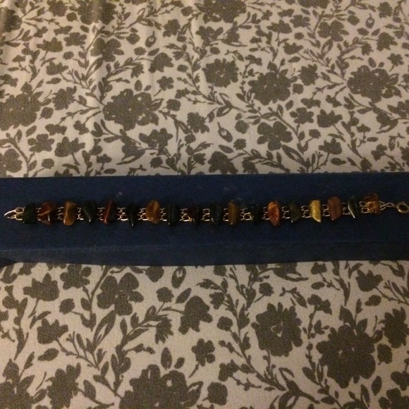 Cats eye bracelet 10 kt gold filled.