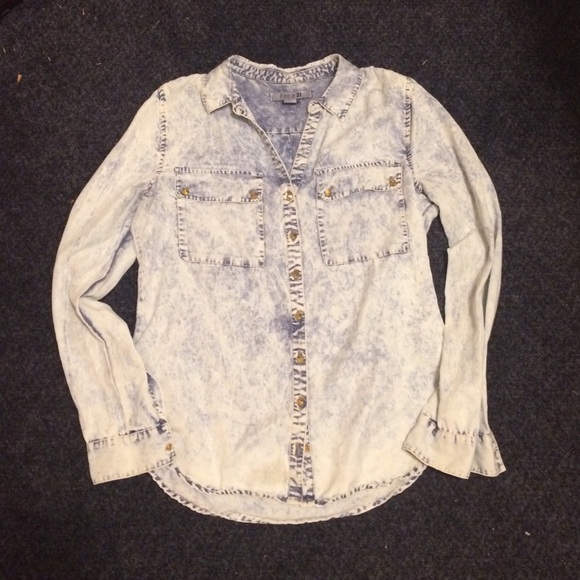 Button down long sleeve shirt