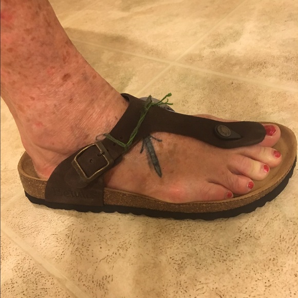 NWT Betula Sandals