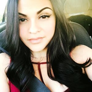 Meet your Posher, Aracely