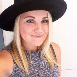 Meet your Posher, Kat