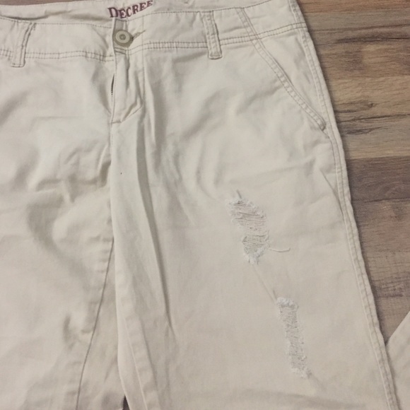 Distressed khakis - Picture 4 of 4