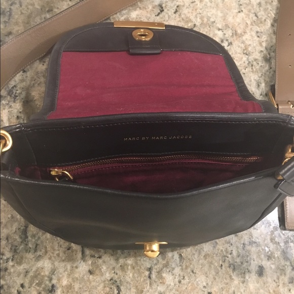 Marc by Marc Jacobs Luna Crossbody - Picture 3 of 4