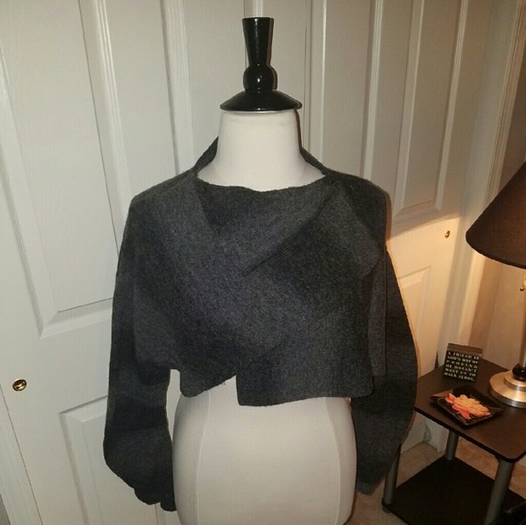 Gray Vera Wang shrug