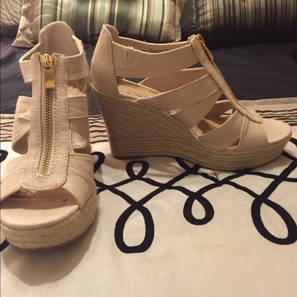 Zip-up Wedges