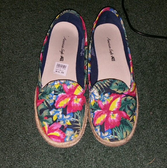 AE slip on shoes